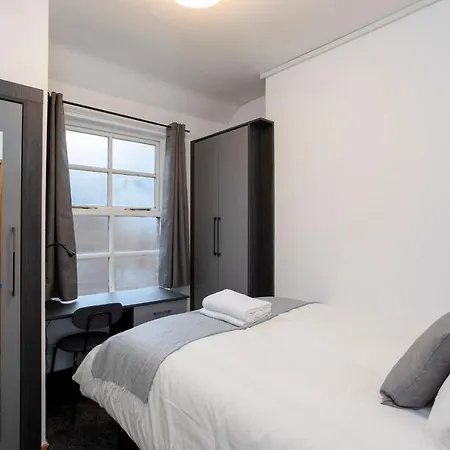 Oxford Row Apartments, Leeds City Centre 3*