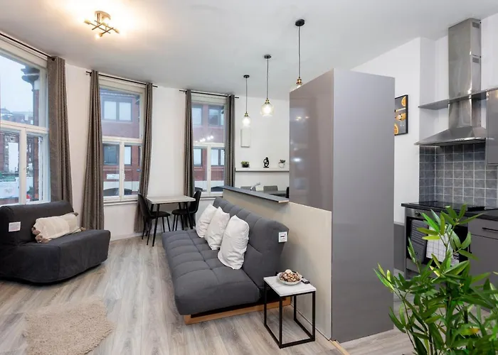 Апарт-готель Oxford Row Apartments, Leeds City Centre Лідс