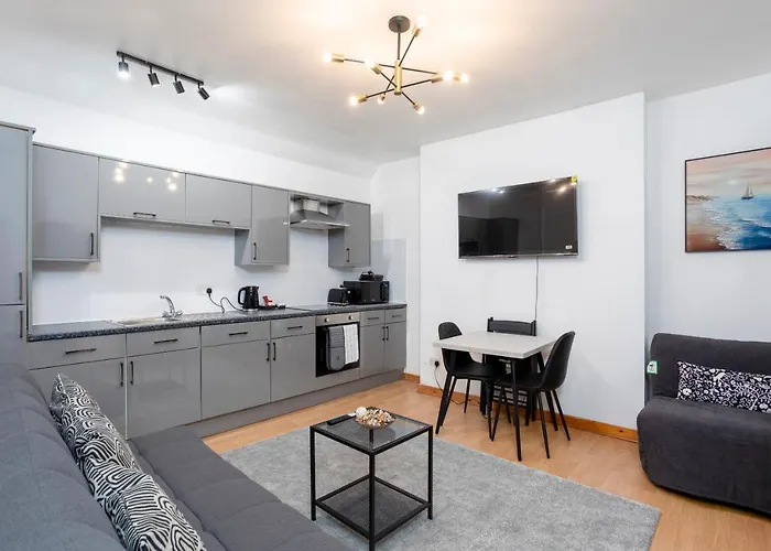 Апарт-готель Oxford Row Apartments, Leeds City Centre 3*